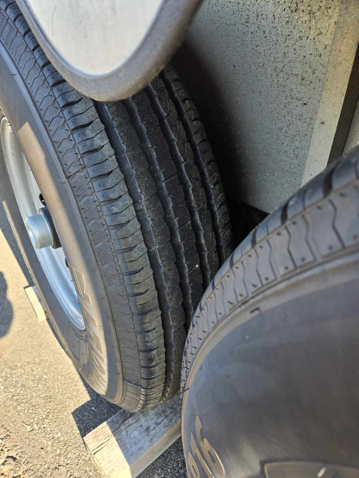 USED_58201_TIRE.jpg